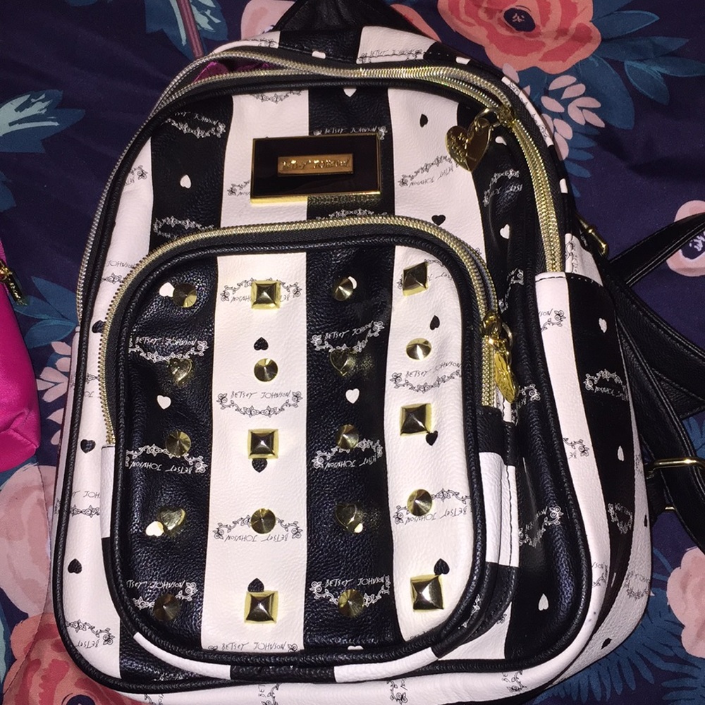 Bags - Picture 3 of 4